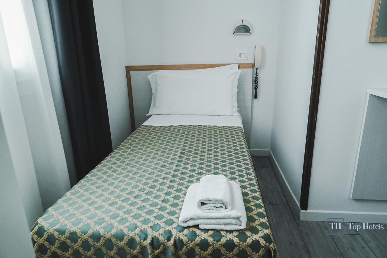 Nautic Beach Hotel Римини Экстерьер фото