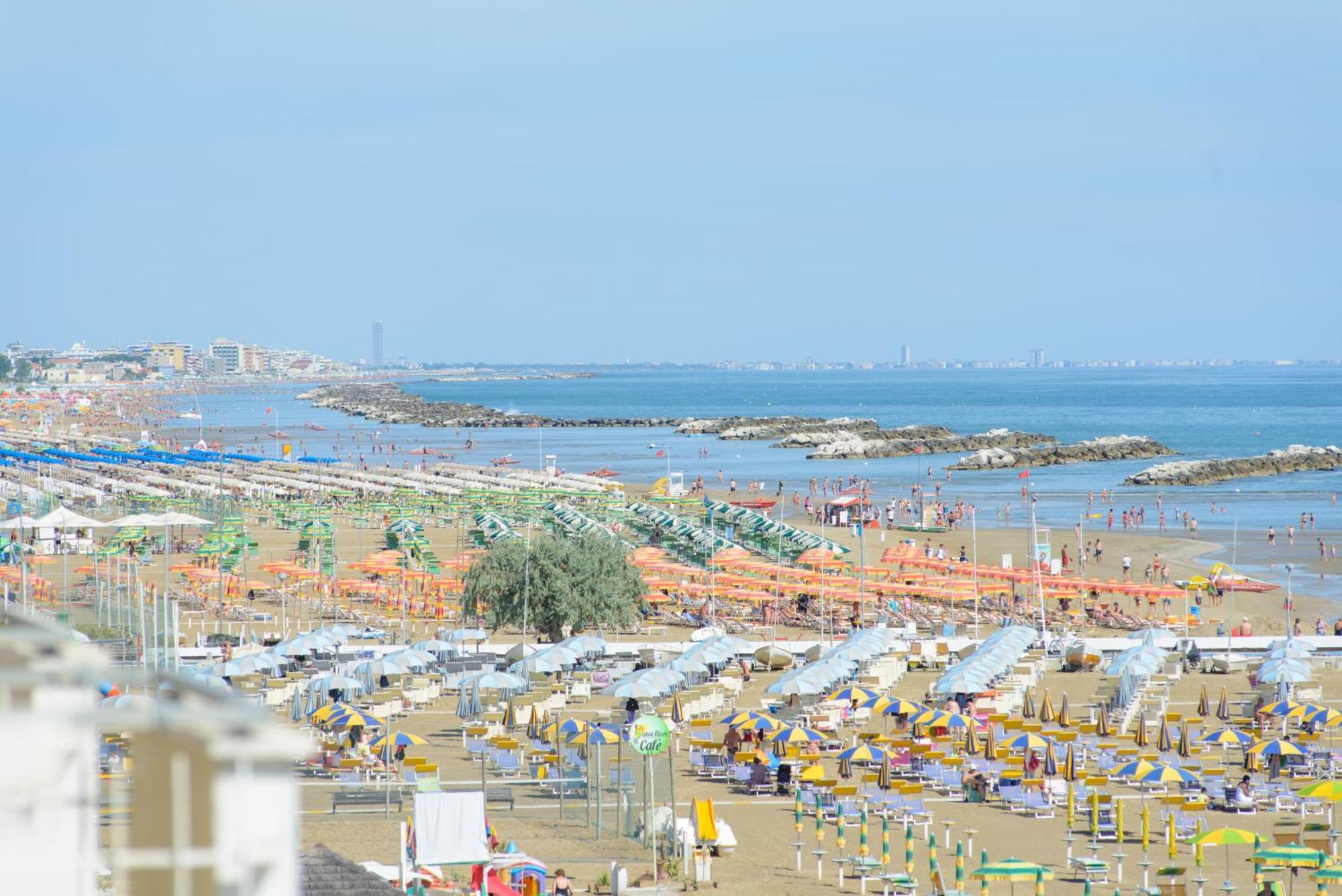 Nautic Beach Hotel Римини Экстерьер фото