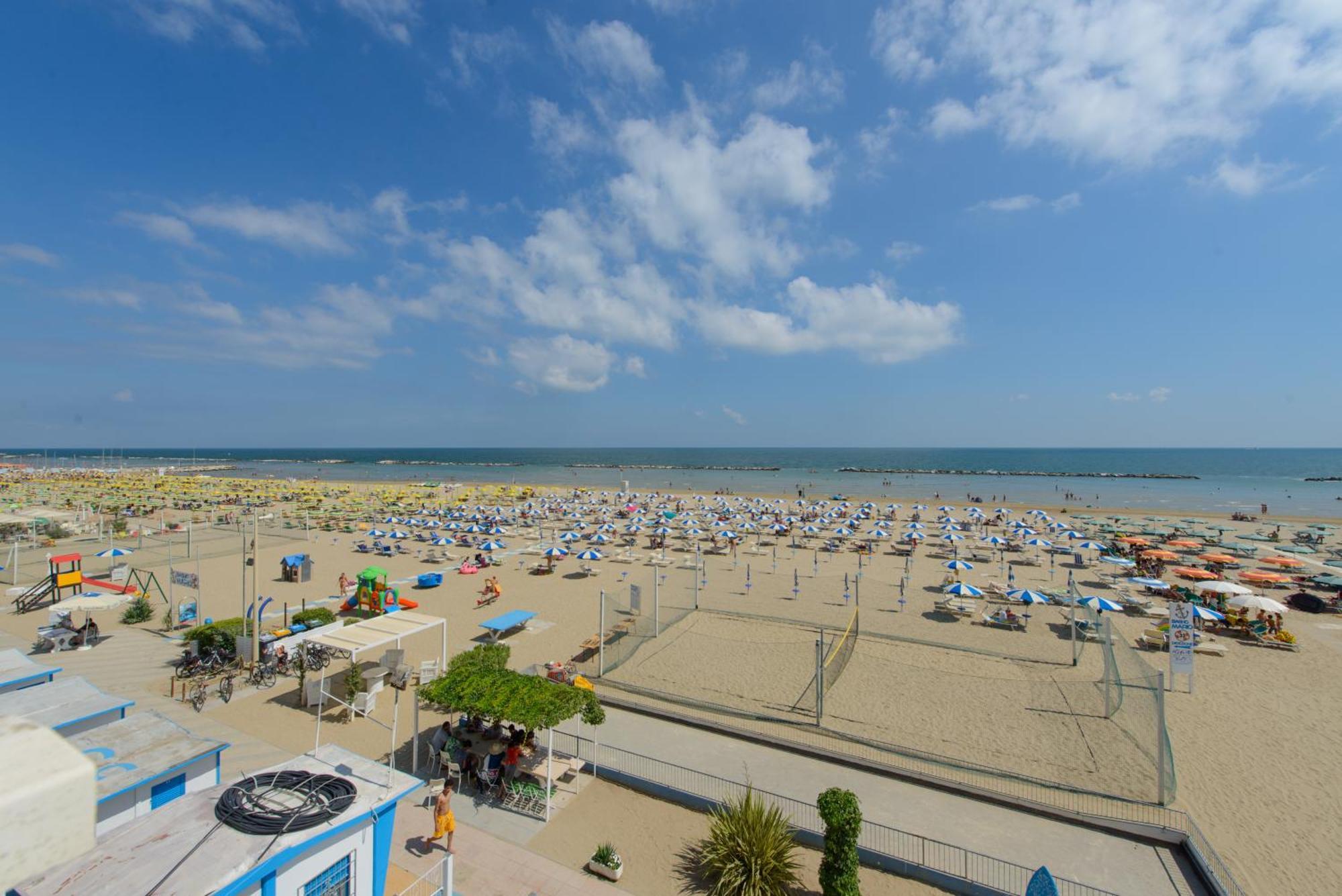 Nautic Beach Hotel Римини Экстерьер фото